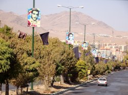 Iran day 13 Isfahan to Tehran-2a.jpg Iran day 13 Isfahan to Tehran-2a.jpg