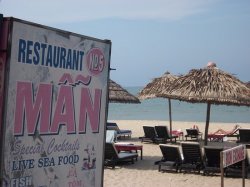 man-restaurant.jpg man-restaurant.jpg