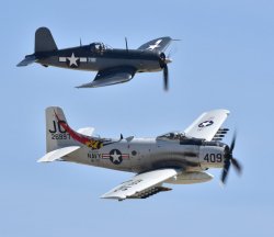 x f4u.jpg x f4u.jpg