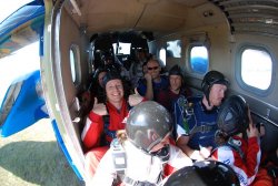 skydiving011.jpg skydiving011.jpg