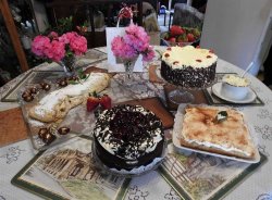 Reunion4.jpg Reunion4.jpg