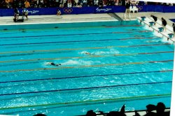 Syd2000 Thorpe streeting it.jpg