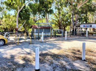 Train3.jpg Train3.jpg