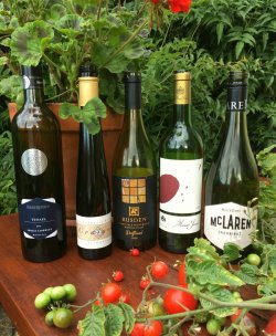 Wine and tomatoes.jpg Wine and tomatoes.jpg