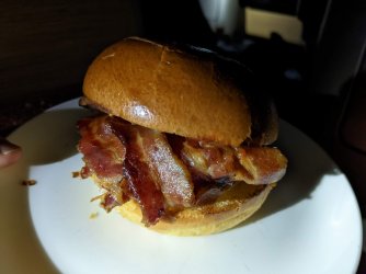 PXL_20220416_193428889.jpg PXL_20220416_193428889.jpg