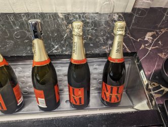 PXL_20220802_223445265.jpg PXL_20220802_223445265.jpg