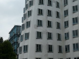 Gehry1.JPG Gehry1.JPG