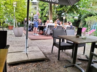 Teamunster4.jpg Teamunster4.jpg