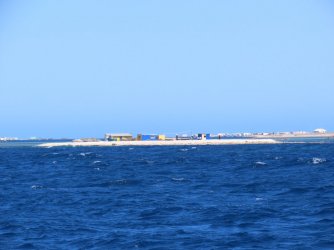 Cruise day 1 Pelsart Island (2).JPG Cruise day 1 Pelsart Island (2).JPG