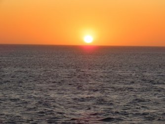 Cruise day 2 sunset (1).JPG Cruise day 2 sunset (1).JPG