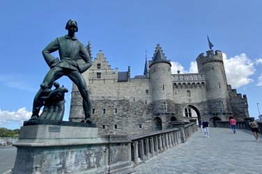 IMG_E9879.JPG IMG_E9879.JPG