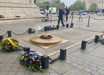 IMG_E0242.JPG IMG_E0242.JPG