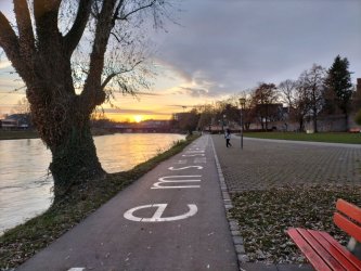 ulm135.jpg ulm135.jpg