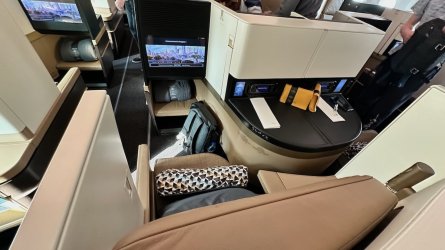 EY462_0725.jpeg EY462_0725.jpeg