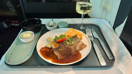 EY462_0732.jpeg EY462_0732.jpeg