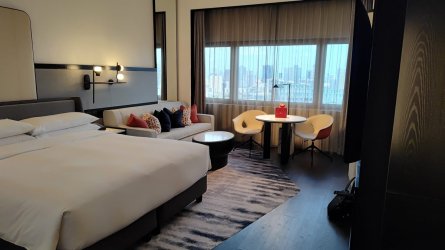 2402 Hilton SIN 4.jpg