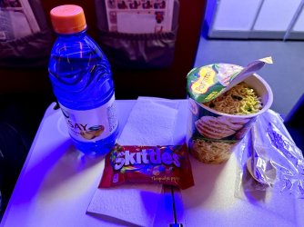 flyarystan-snacks.jpg flyarystan-snacks.jpg