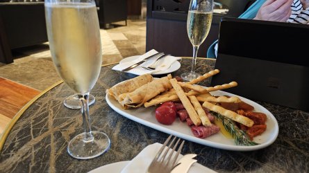 1000008215.jpg 1000008215.jpg