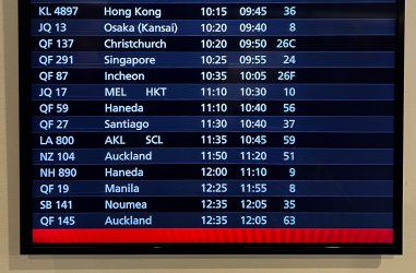 CBR-SYD QF Lounge QF.jpg CBR-SYD QF Lounge QF.jpg
