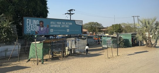 IMG_E2102.JPG IMG_E2102.JPG