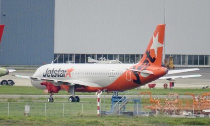 Jetstar takes delivery of first A320neo