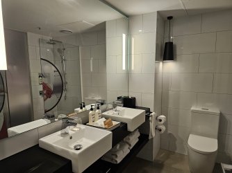 20241004_221216.jpg 20241004_221216.jpg