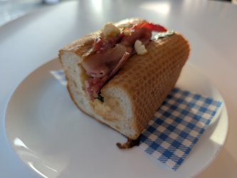 PXL_20241202_194122040.jpg PXL_20241202_194122040.jpg