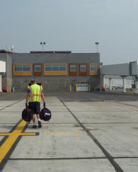 1-P1020674 baggage carousel Fairbanks.JPG 1-P1020674 baggage carousel Fairbanks.JPG