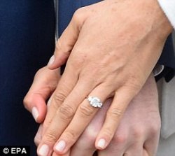 46BCB05100000578-5121455-image-m-6_1511794484135.jpg 46BCB05100000578-5121455-image-m-6_1511794484135.jpg