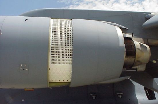 c17-thrust-reverser.jpg